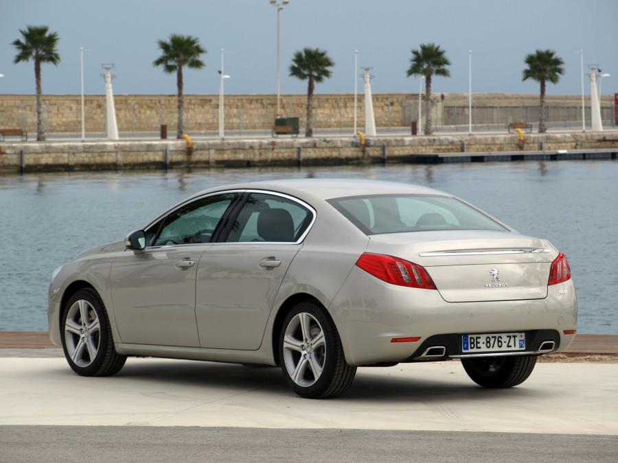  Peugeot 508 GT 2010 года  (фото 14 из 18)